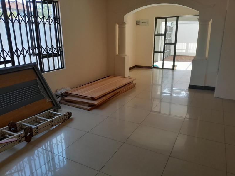 To Let 3 Bedroom Property for Rent in Essenwood KwaZulu-Natal