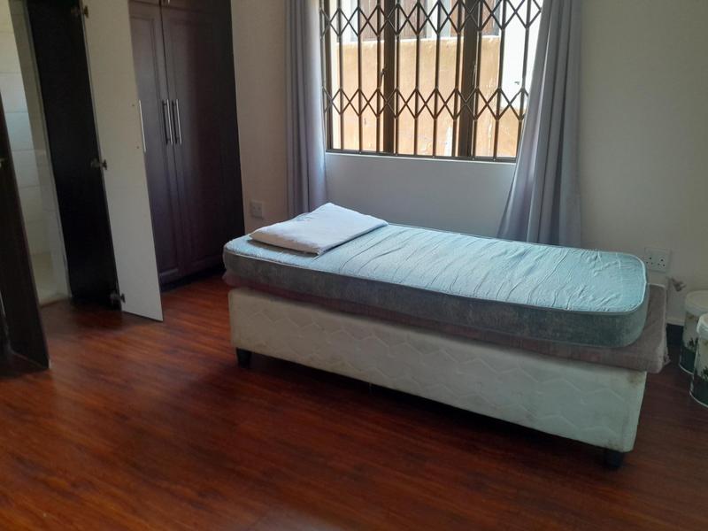 To Let 3 Bedroom Property for Rent in Essenwood KwaZulu-Natal