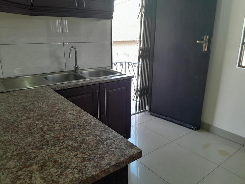 To Let 3 Bedroom Property for Rent in Essenwood KwaZulu-Natal