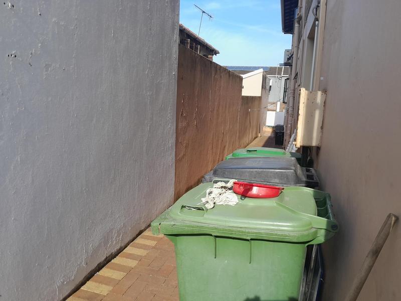 To Let 3 Bedroom Property for Rent in Essenwood KwaZulu-Natal