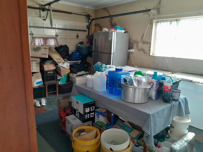 To Let 4 Bedroom Property for Rent in Sherwood KwaZulu-Natal