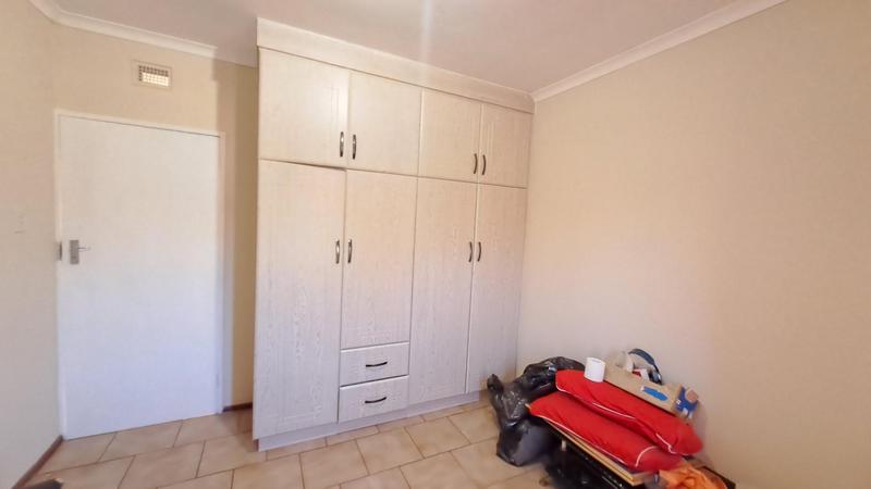 To Let 5 Bedroom Property for Rent in Doonside KwaZulu-Natal