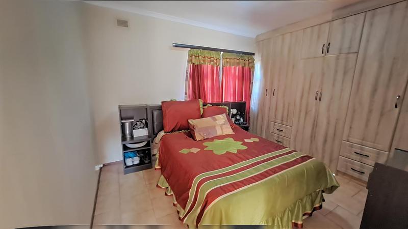To Let 5 Bedroom Property for Rent in Doonside KwaZulu-Natal