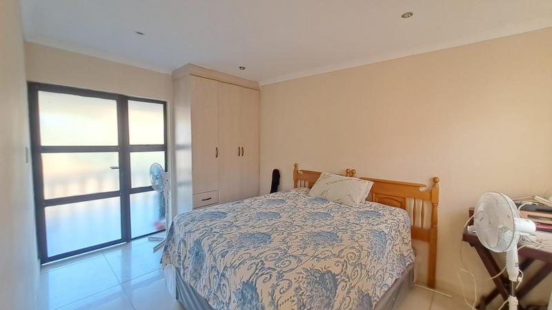 To Let 5 Bedroom Property for Rent in Doonside KwaZulu-Natal