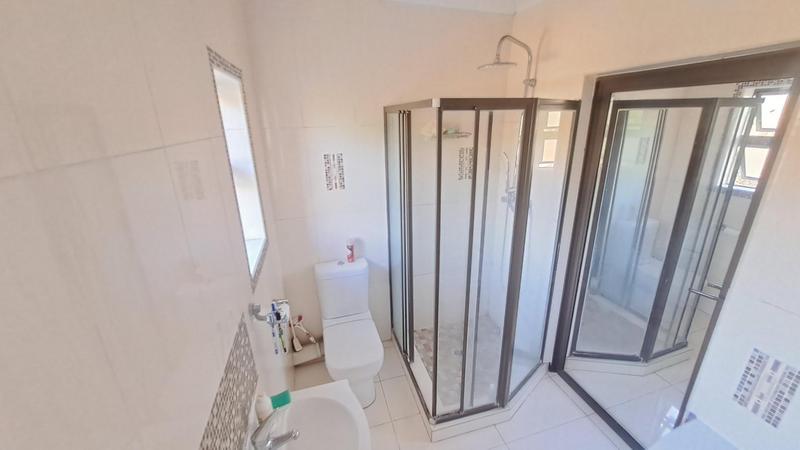 To Let 5 Bedroom Property for Rent in Doonside KwaZulu-Natal