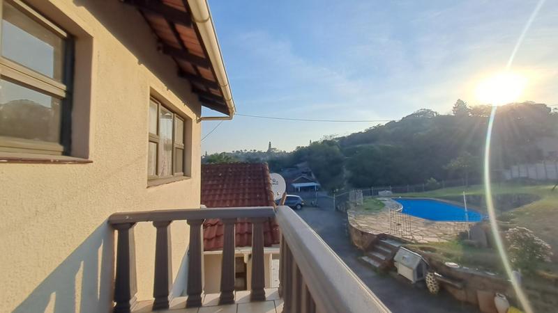To Let 5 Bedroom Property for Rent in Doonside KwaZulu-Natal
