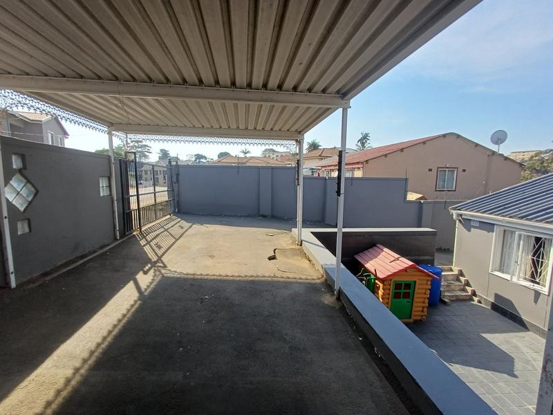3 Bedroom Property for Sale in Stonebridge KwaZulu-Natal