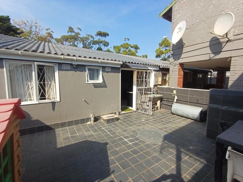 3 Bedroom Property for Sale in Stonebridge KwaZulu-Natal