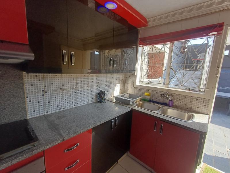 3 Bedroom Property for Sale in Stonebridge KwaZulu-Natal