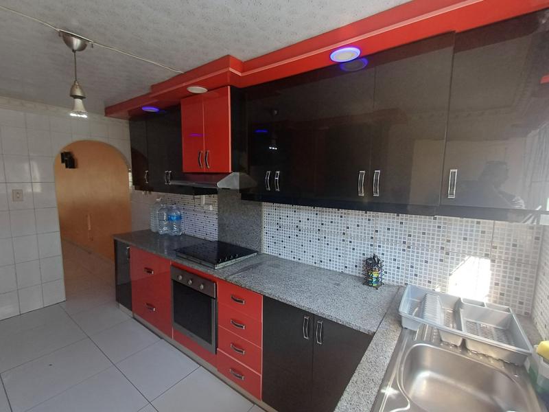 3 Bedroom Property for Sale in Stonebridge KwaZulu-Natal