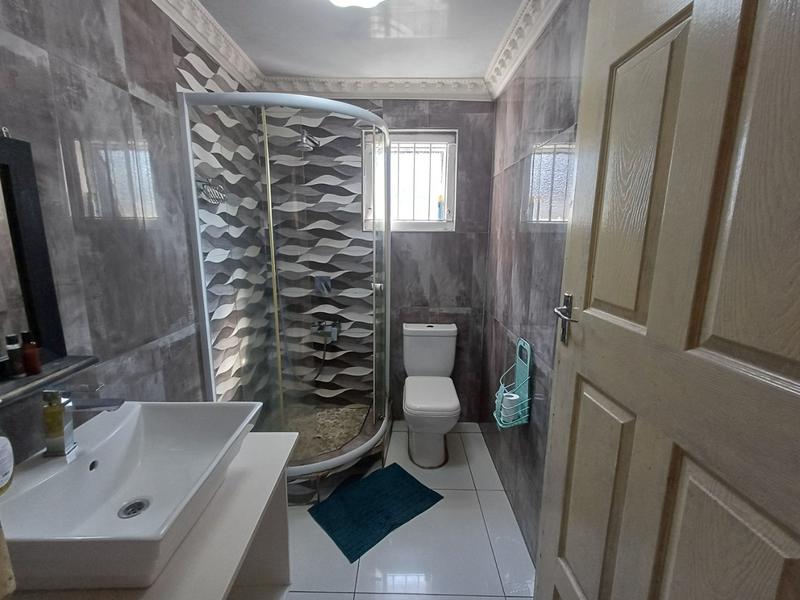 3 Bedroom Property for Sale in Stonebridge KwaZulu-Natal