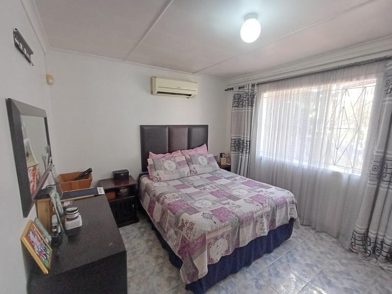 3 Bedroom Property for Sale in Stonebridge KwaZulu-Natal