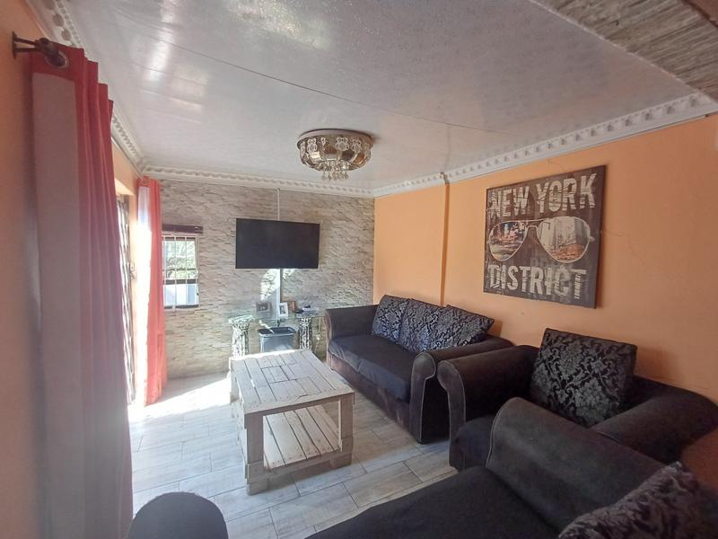 3 Bedroom Property for Sale in Stonebridge KwaZulu-Natal