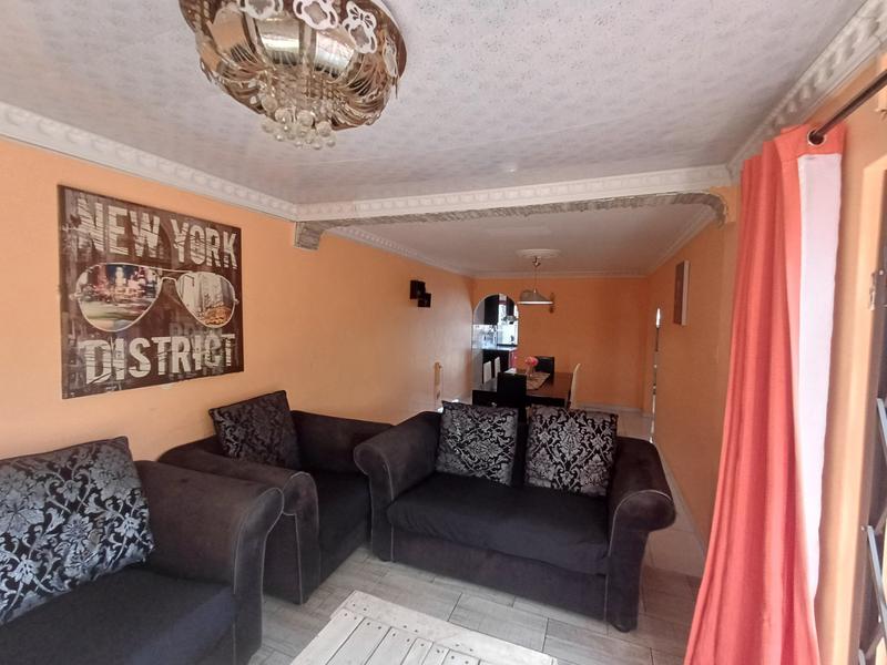 3 Bedroom Property for Sale in Stonebridge KwaZulu-Natal