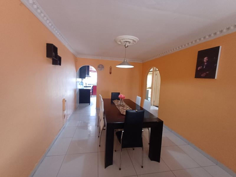 3 Bedroom Property for Sale in Stonebridge KwaZulu-Natal