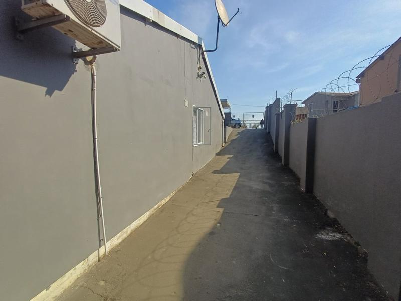 3 Bedroom Property for Sale in Stonebridge KwaZulu-Natal