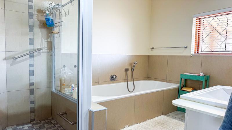 2 Bedroom Property for Sale in Howick North KwaZulu-Natal