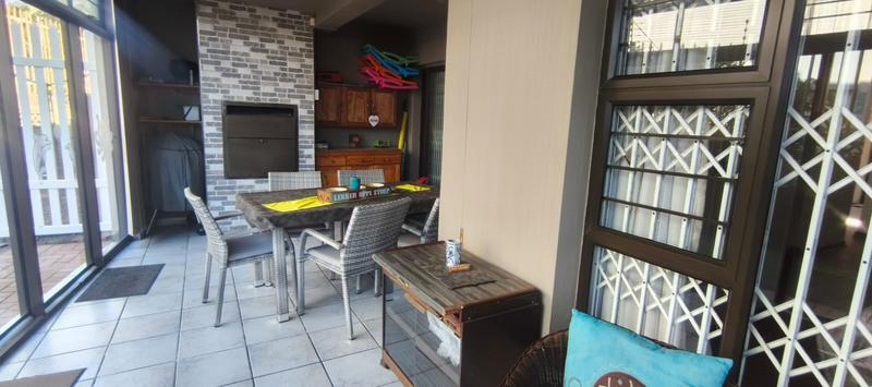 2 Bedroom Property for Sale in Margate KwaZulu-Natal