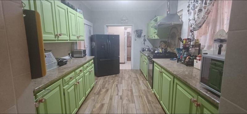 6 Bedroom Property for Sale in Ramsgate KwaZulu-Natal