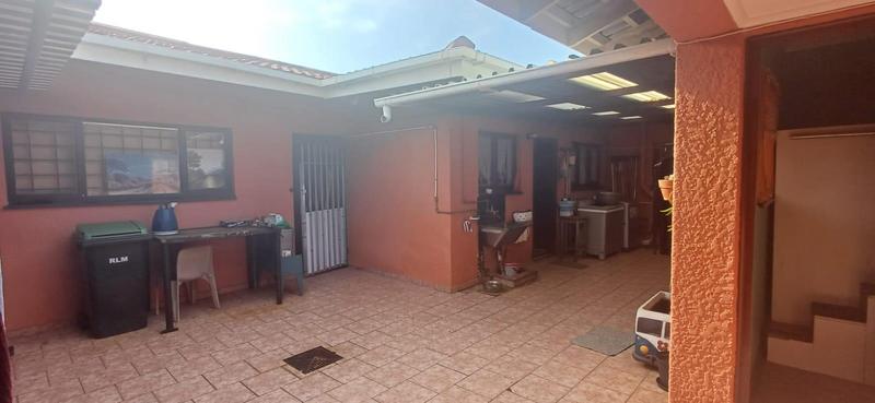 6 Bedroom Property for Sale in Ramsgate KwaZulu-Natal