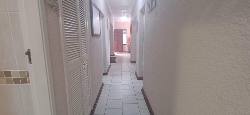 6 Bedroom Property for Sale in Ramsgate KwaZulu-Natal