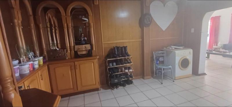 6 Bedroom Property for Sale in Ramsgate KwaZulu-Natal