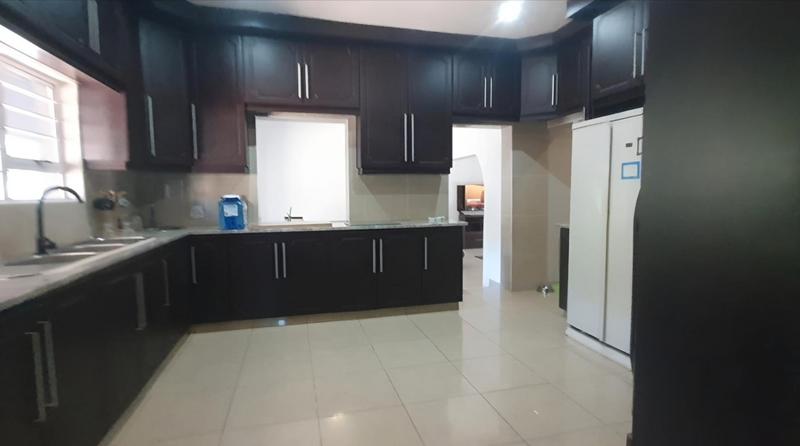 6 Bedroom Property for Sale in Umtentweni KwaZulu-Natal