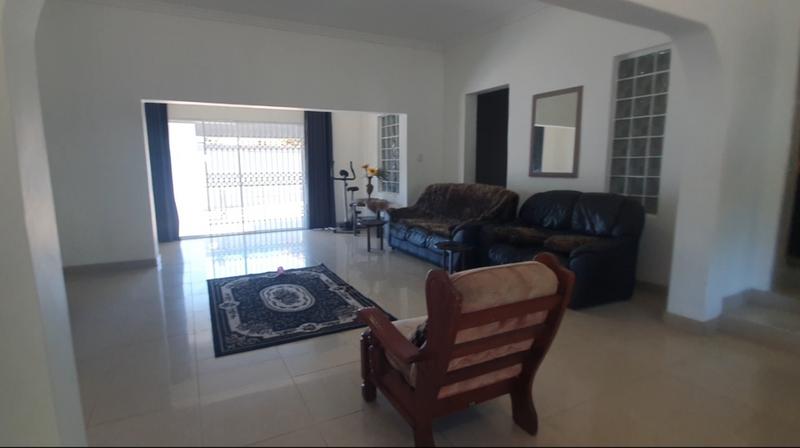 6 Bedroom Property for Sale in Umtentweni KwaZulu-Natal