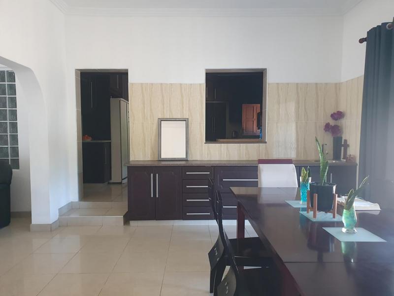 6 Bedroom Property for Sale in Umtentweni KwaZulu-Natal