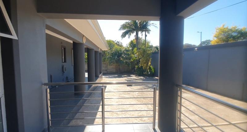 6 Bedroom Property for Sale in Umtentweni KwaZulu-Natal