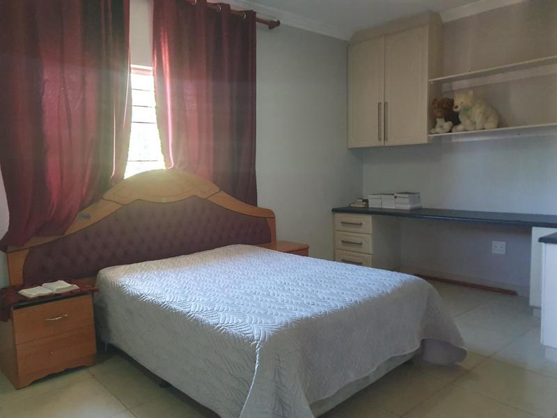 6 Bedroom Property for Sale in Umtentweni KwaZulu-Natal