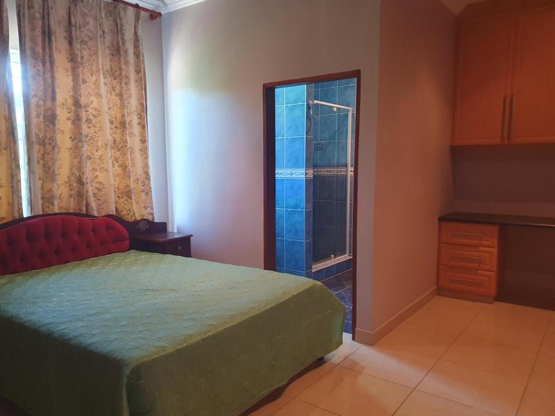 6 Bedroom Property for Sale in Umtentweni KwaZulu-Natal