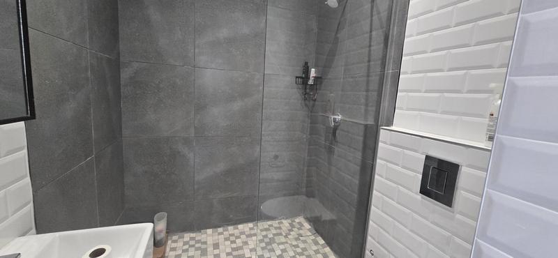 4 Bedroom Property for Sale in Windermere KwaZulu-Natal