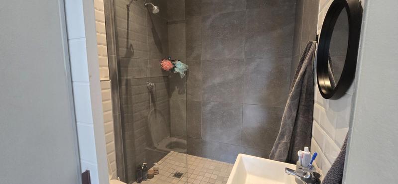 4 Bedroom Property for Sale in Windermere KwaZulu-Natal