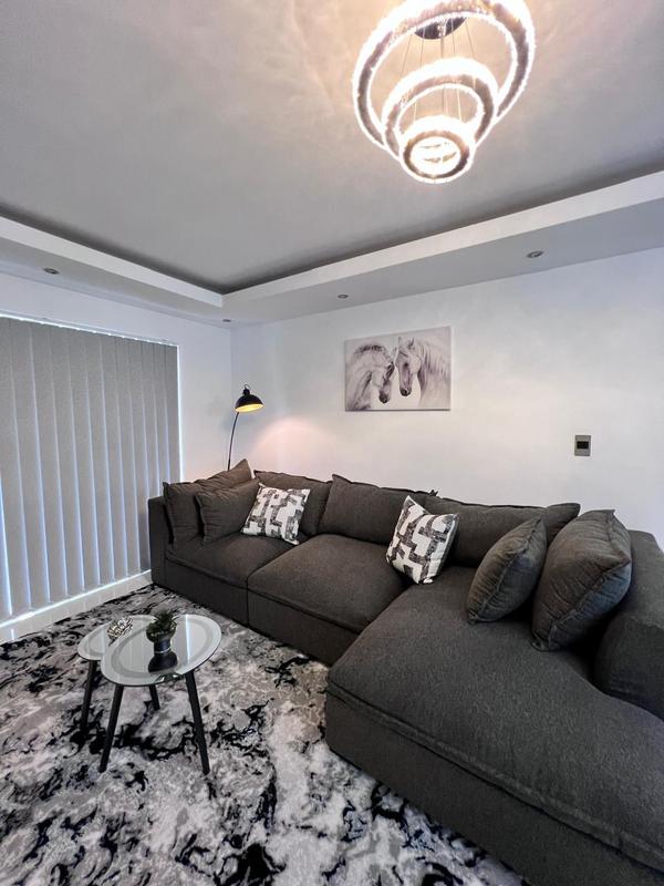 To Let 3 Bedroom Property for Rent in Malvern KwaZulu-Natal