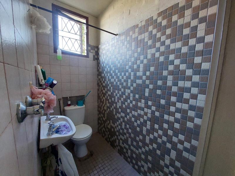 1 Bedroom Property for Sale in Uvongo Beach KwaZulu-Natal