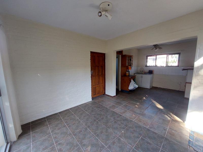 1 Bedroom Property for Sale in Uvongo Beach KwaZulu-Natal