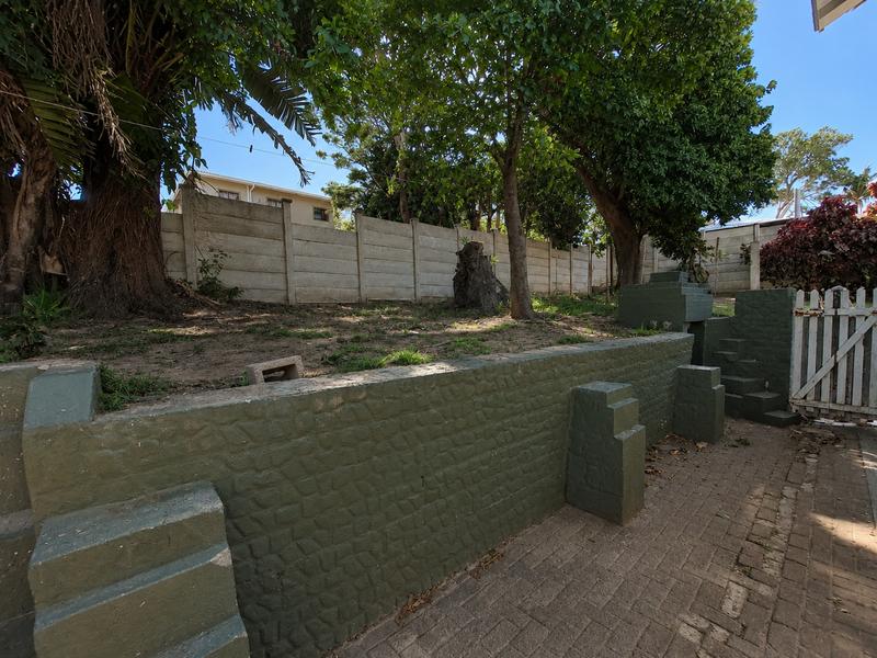 1 Bedroom Property for Sale in Uvongo Beach KwaZulu-Natal