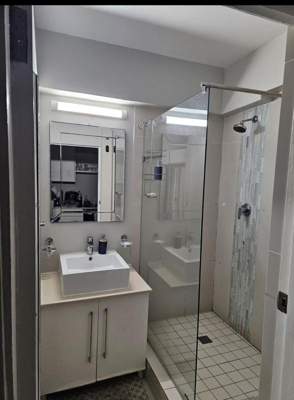 1 Bedroom Property for Sale in Umhlanga Rocks KwaZulu-Natal