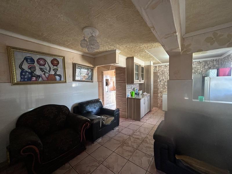 6 Bedroom Property for Sale in Margate KwaZulu-Natal