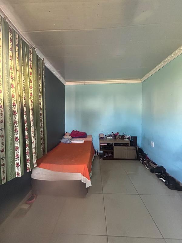 6 Bedroom Property for Sale in Margate KwaZulu-Natal