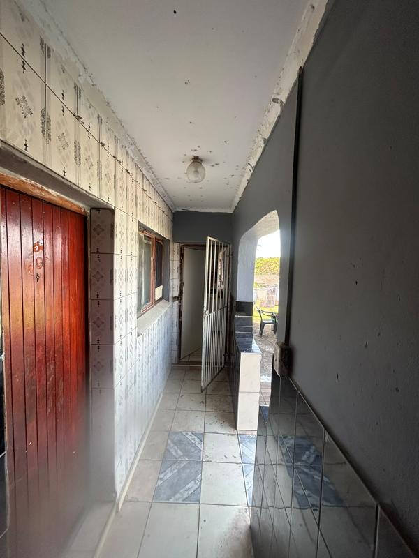 6 Bedroom Property for Sale in Margate KwaZulu-Natal