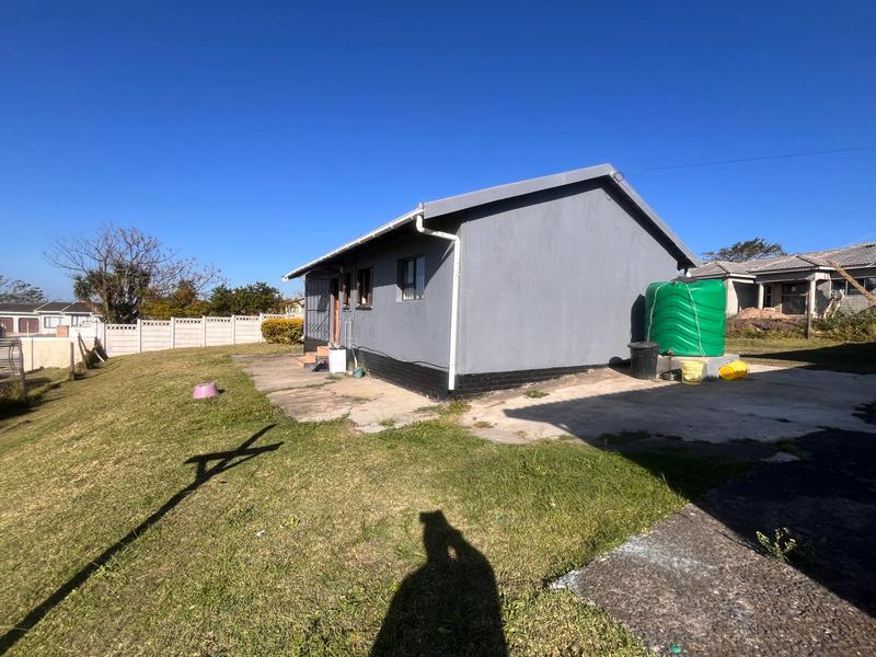 6 Bedroom Property for Sale in Margate KwaZulu-Natal