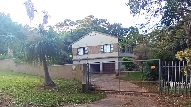 4 Bedroom Property for Sale in Glenmore Beach KwaZulu-Natal