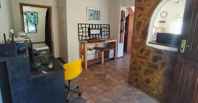 4 Bedroom Property for Sale in Glenmore Beach KwaZulu-Natal