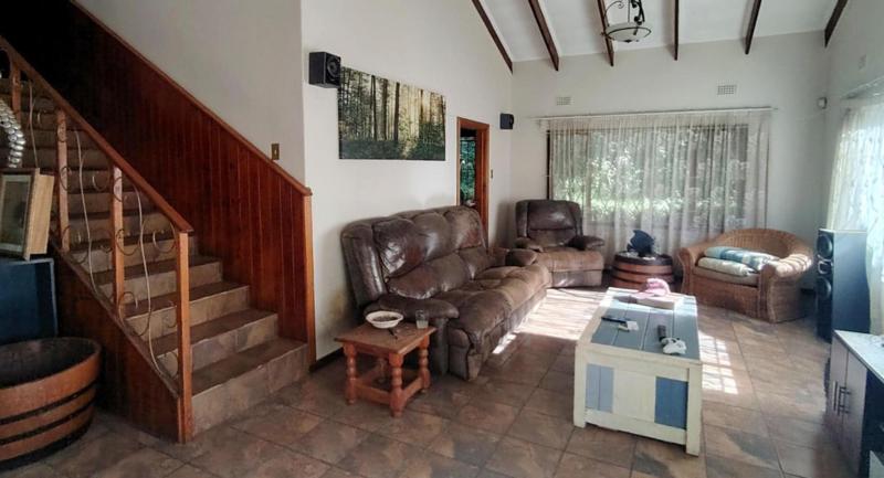 4 Bedroom Property for Sale in Glenmore Beach KwaZulu-Natal