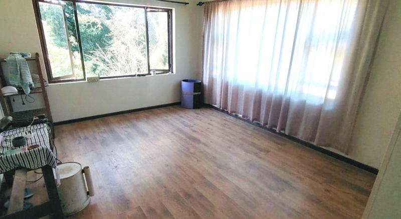4 Bedroom Property for Sale in Glenmore Beach KwaZulu-Natal
