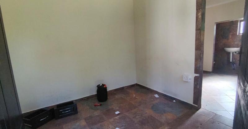 4 Bedroom Property for Sale in Glenmore Beach KwaZulu-Natal
