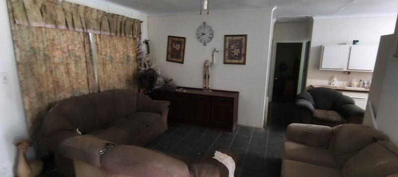 3 Bedroom Property for Sale in Glenmore Beach KwaZulu-Natal