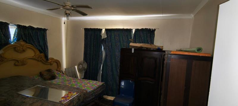 3 Bedroom Property for Sale in Glenmore Beach KwaZulu-Natal